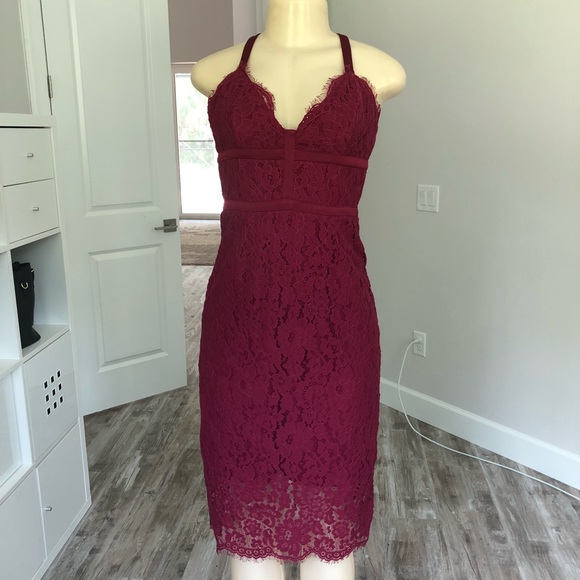 🔥Keepsake Maroon lace dress - Picture 2 of 8